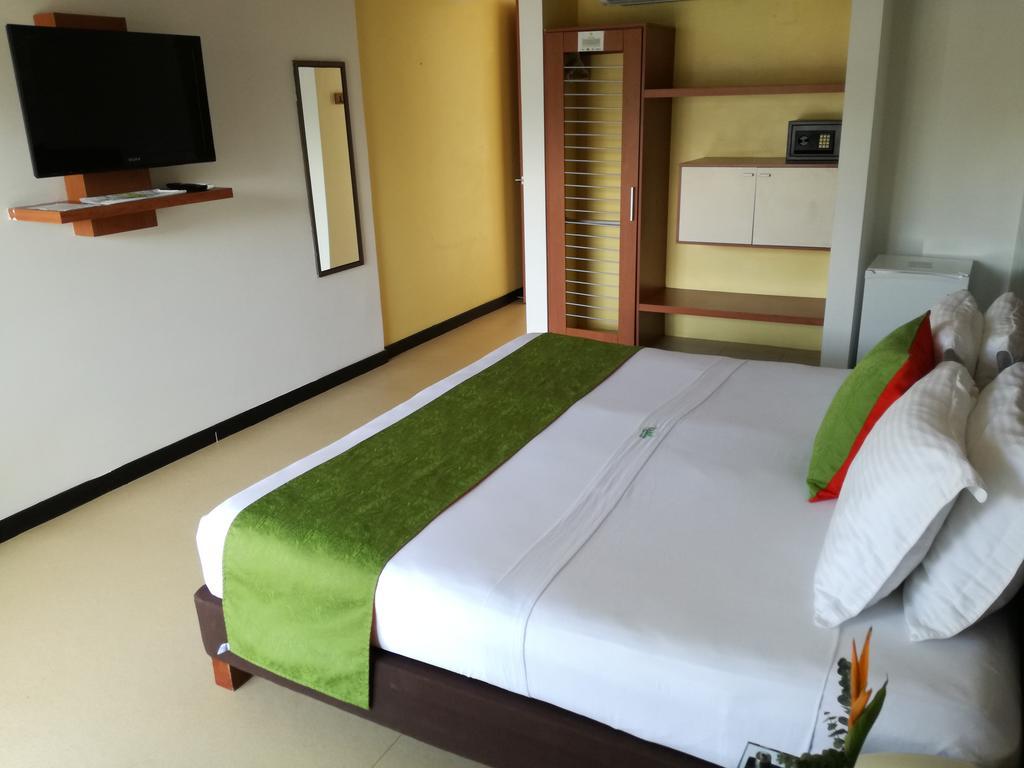 Waira Suites Летисия Екстериор снимка